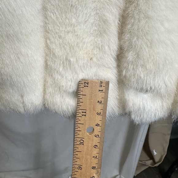 Vintage 80s Jordache Faux Fur Coat |Fully Lined |Size 13/14 Ivory/White USA Made - Picture 5 of 16